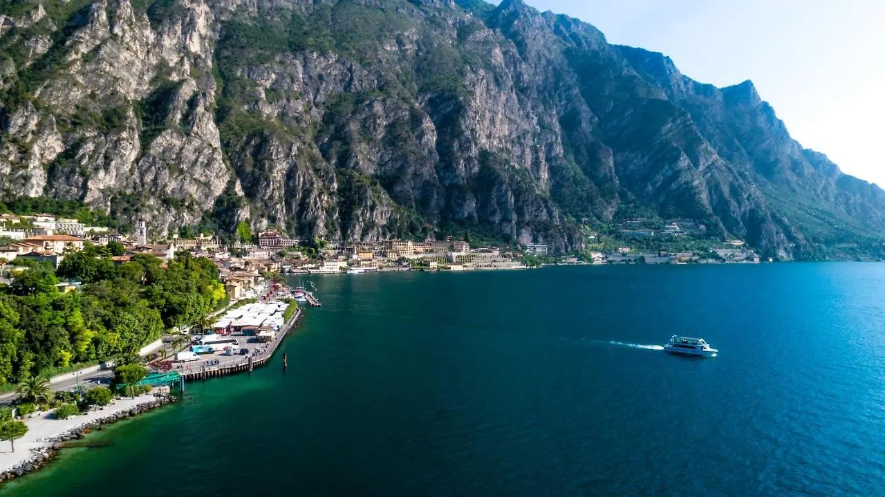Semesterbostad Casa Martinelli Villa Limone sul Garda Italien